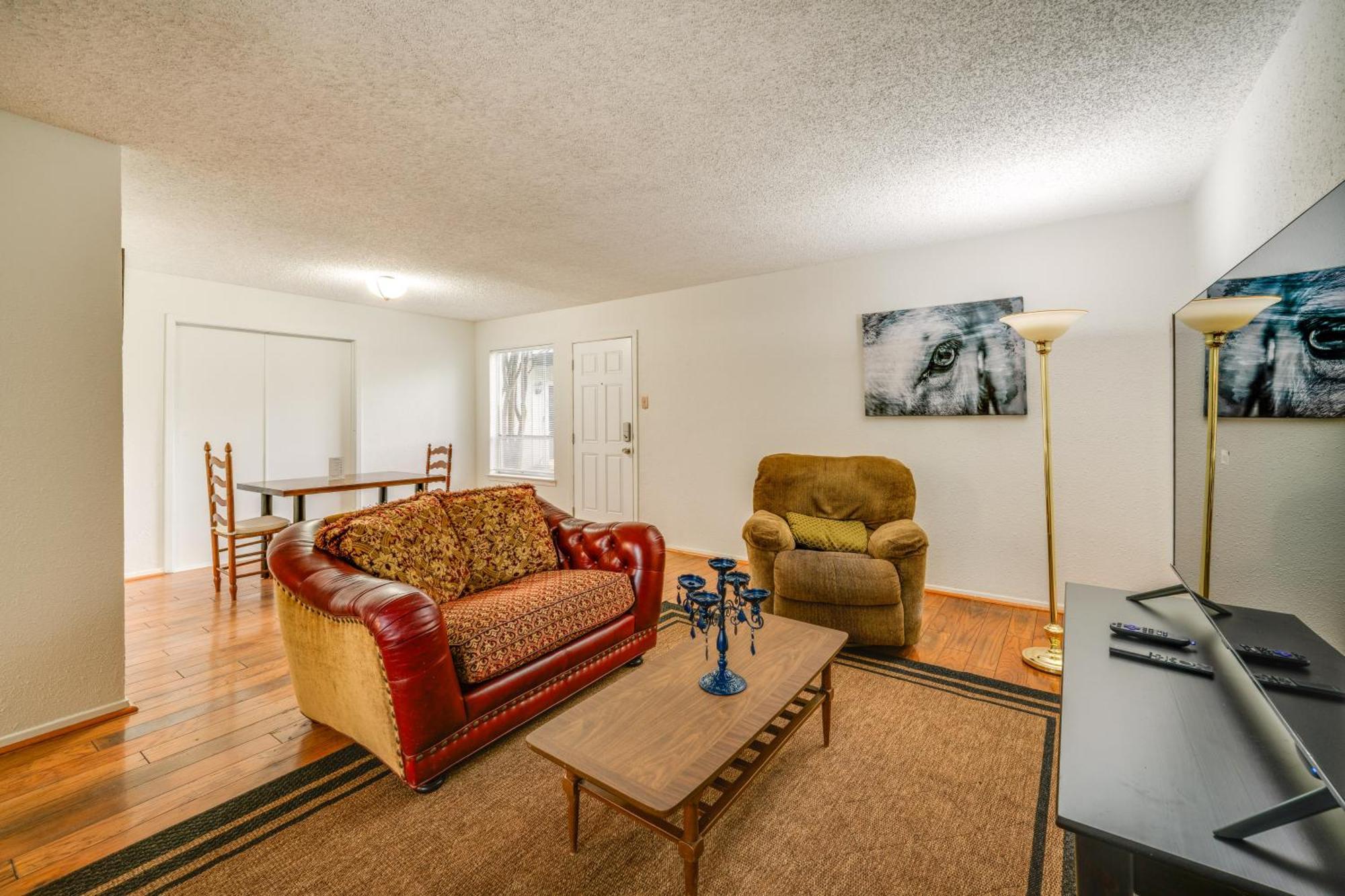 Walkable About 3 Mi To Downtown! * Dallas